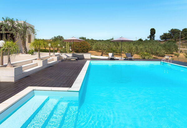 Villa Mara: Draussen, Schwimmbad