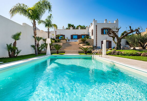 Villa Pigna Bianca: Draussen, Schwimmbad