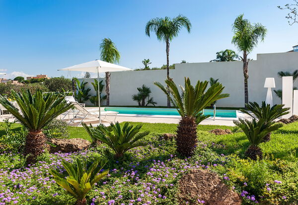 Villa Pigna Bianca: Draussen, Garten