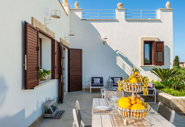 Villa Pigna Bianca: Außen, Balkon / Terrasse / Patio, Draussen