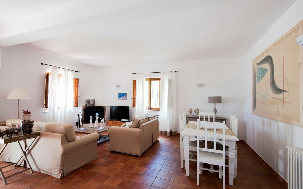 Villa Rocca: Living Room