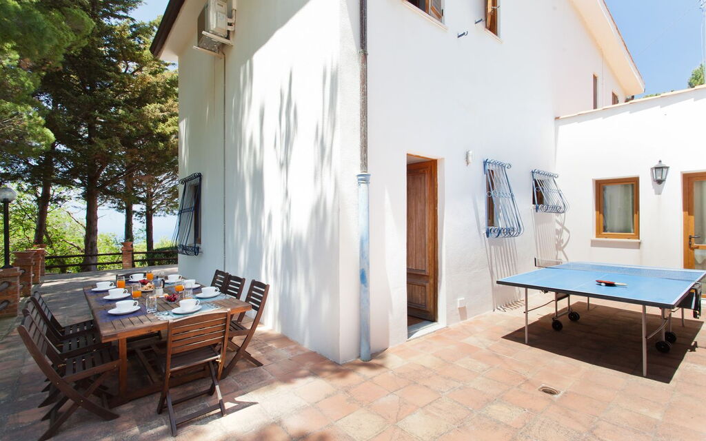 Villa Rocca: Garden, Outdoor