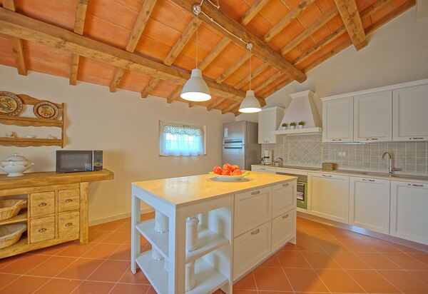 Villa Bonriposo: Kitchen