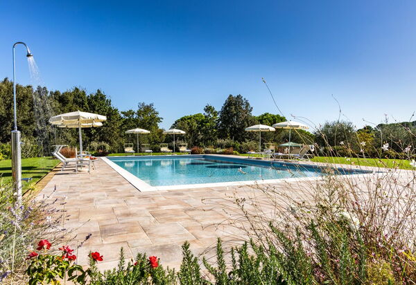 Villa Bonriposo: Garden, Outdoor, Pool