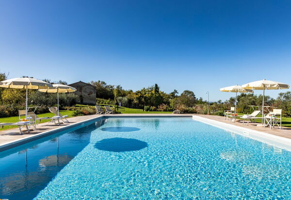 Villa Bonriposo: Outdoor, Pool