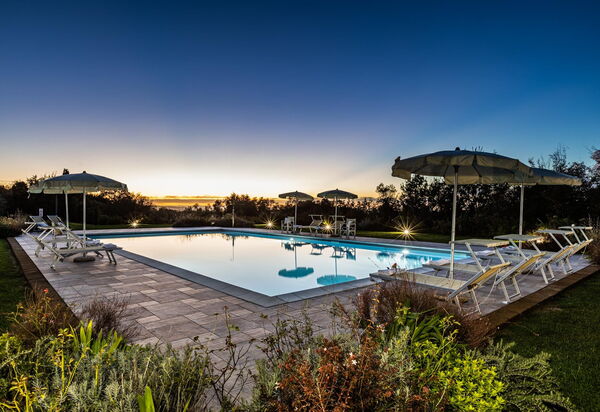 Villa Bonriposo: Outdoor, Pool, Scenic View