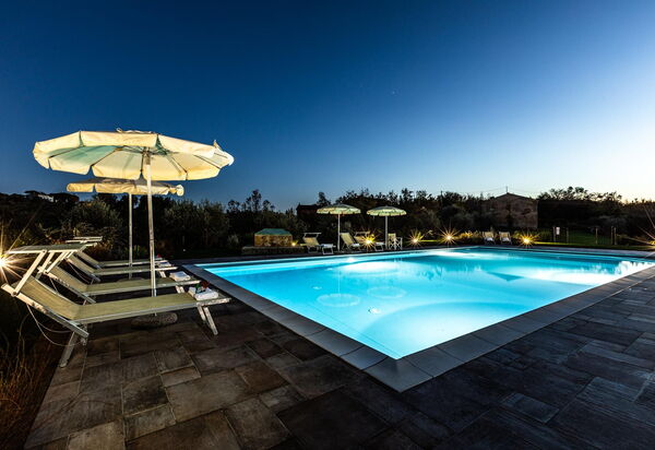 Villa Bonriposo: Outdoor, Pool, Scenic View