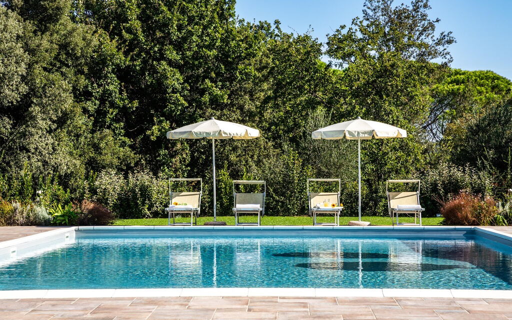 Villa Bonriposo: all'aperto, Piscina