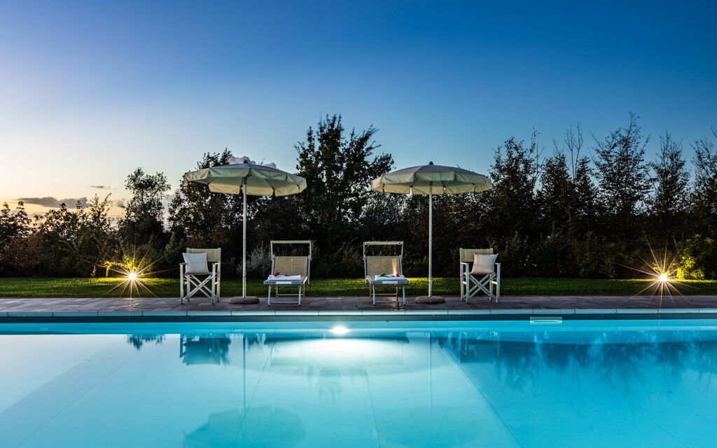 Villa Bonriposo: all'aperto, Piscina