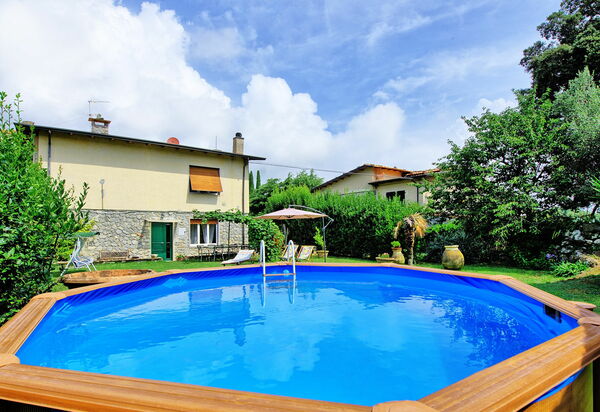 Casa Al Bosco: Schwimmbad