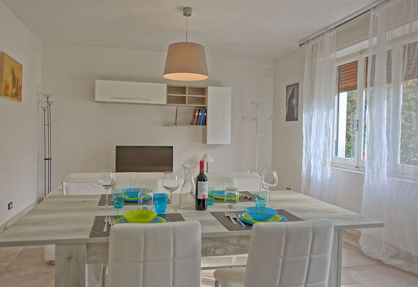 Casa Al Bosco: Esszimmer, Wohnzimmer