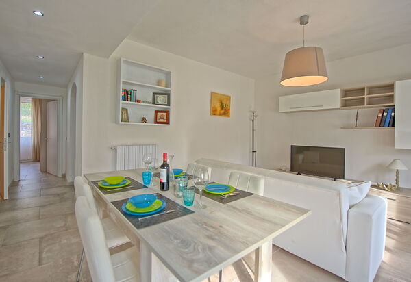 Casa Al Bosco: Esszimmer, Wohnzimmer