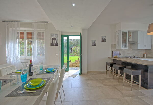 Casa Al Bosco: Esszimmer, Küche