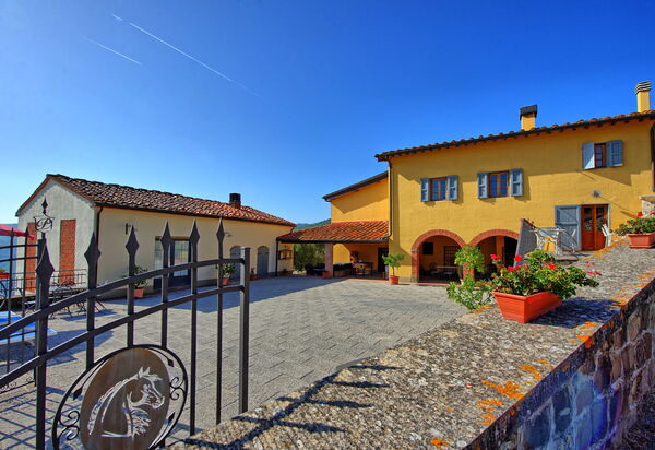 Casalta: Открытый, Экстерьеры