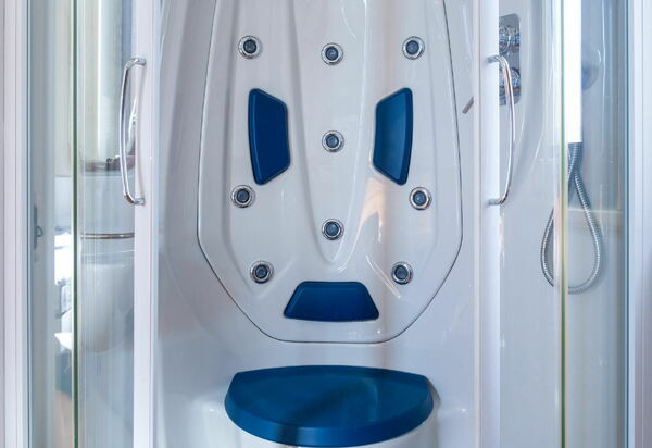 Villa Modigliani: Badkamer