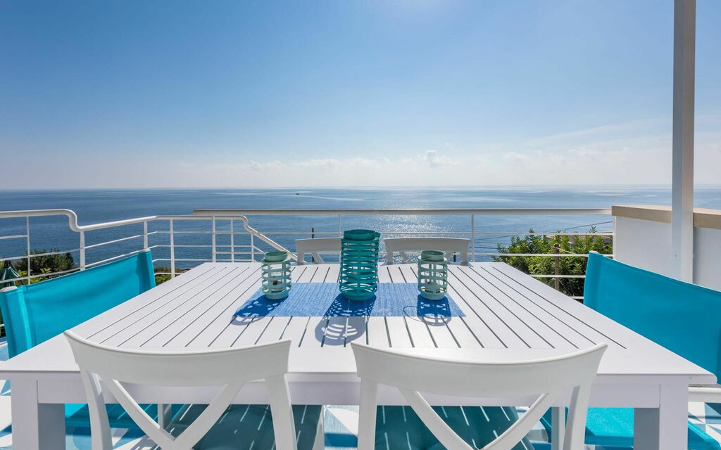 Villa Infinity: all'aperto