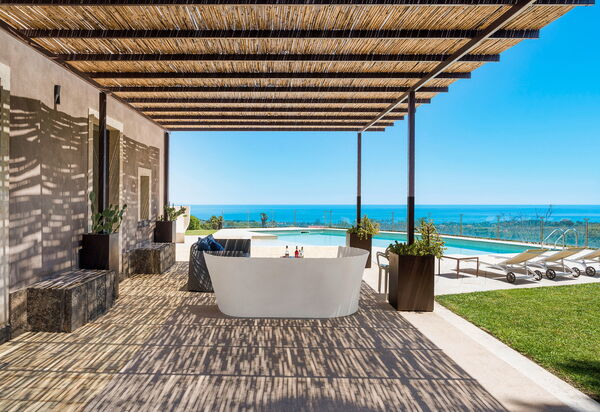 Villa Torre Etnea: Balkon / terras / patio, Buitenkanten, Buitenshuis, zwembad