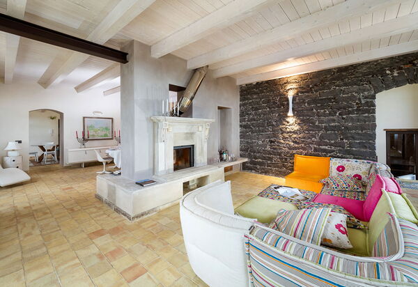 Villa Torre Etnea: Woonkamer