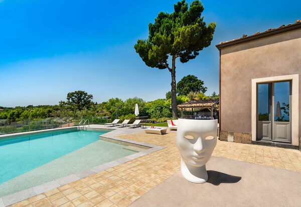 Villa Torre Etnea: Draussen, Schwimmbad