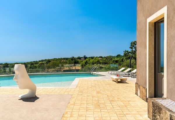 Villa Torre Etnea: Draussen, Schwimmbad