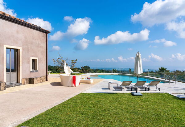 Villa Torre Etnea: Draussen, Garten