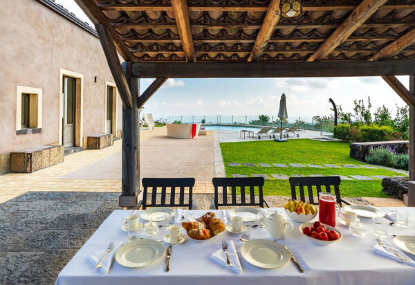 Villa Torre Etnea: Balkon / Terrasse / Patio, Draussen, Garten