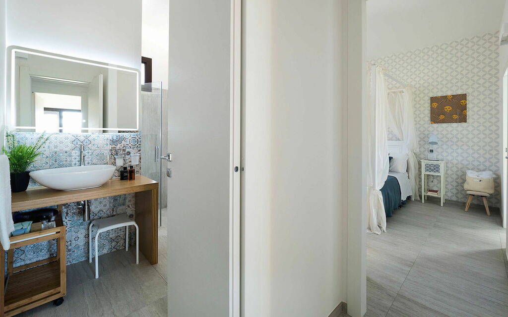 Villa San Lorenzo Rosmarino: chambre à coucher, Salle de bain
