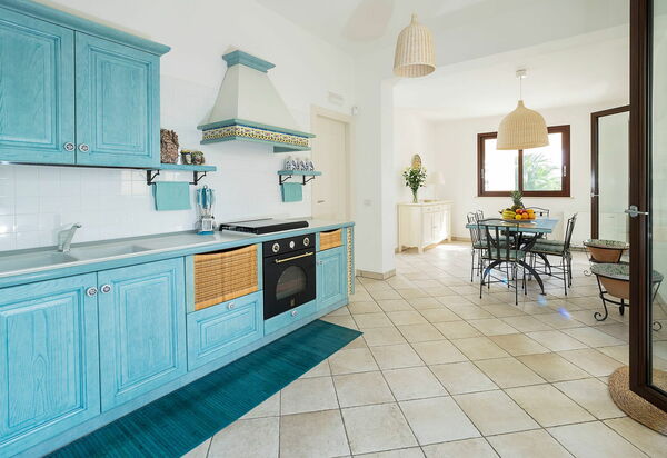 Villa La Plage: Esszimmer, Küche