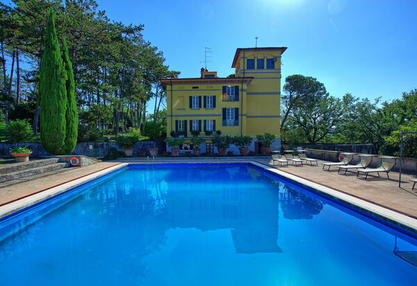 Villa Cuculo: Außen, Garten, Schwimmbad