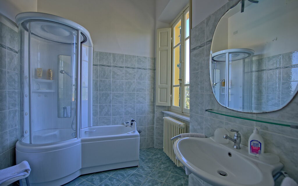 Villa Cuculo: Badrum