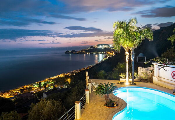 Villa Luce: Keer bekeken