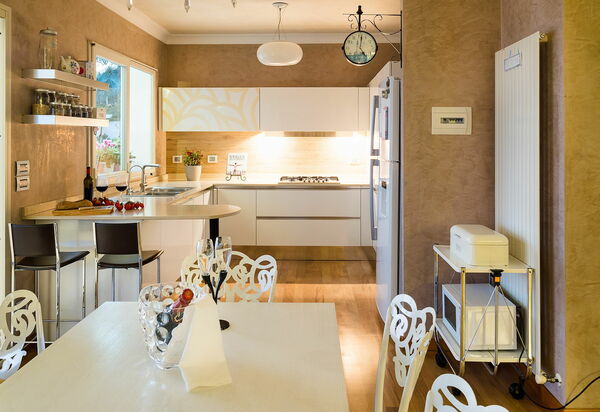 Villa Luce: Keuken, Lunchroom