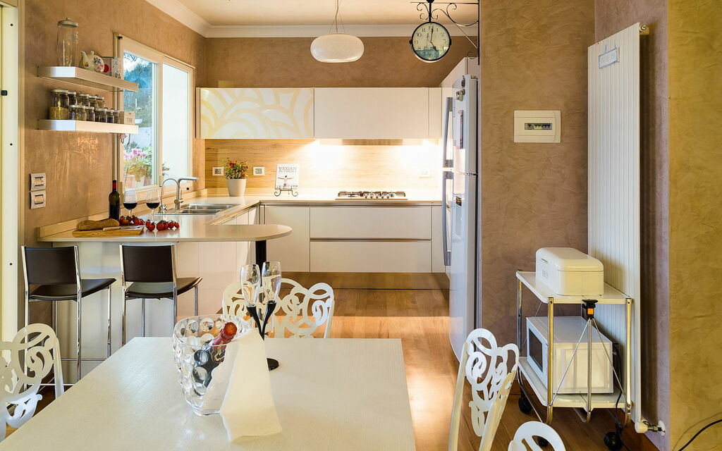 Villa Luce: Cucina, Sala da pranzo