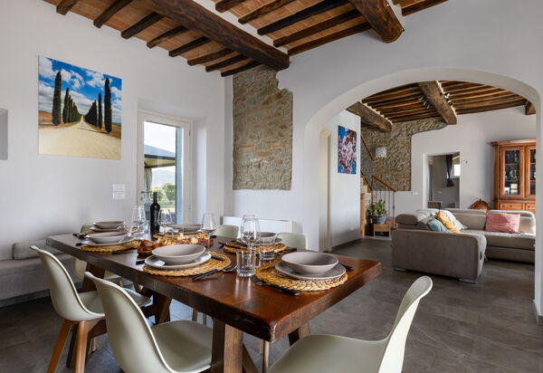 Villa Dei Vini: Esszimmer, Wohnzimmer