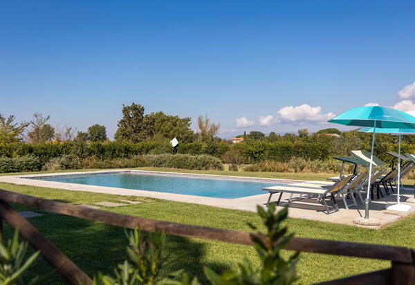 Villa Dei Vini: Draussen, Garten, Schwimmbad