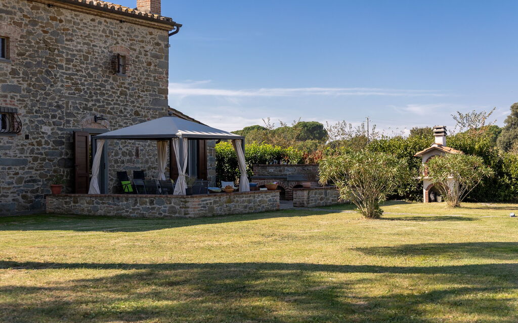 Villa Dei Vini: Building Exterior, Garden, Outdoor