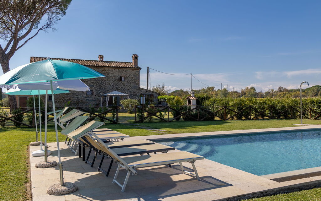 Villa Dei Vini: Building Exterior, Outdoor, Pool