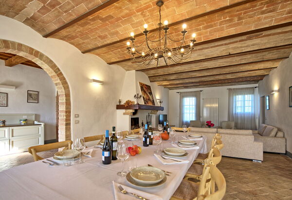 Villa Il Caggio: Esszimmer, Wohnzimmer