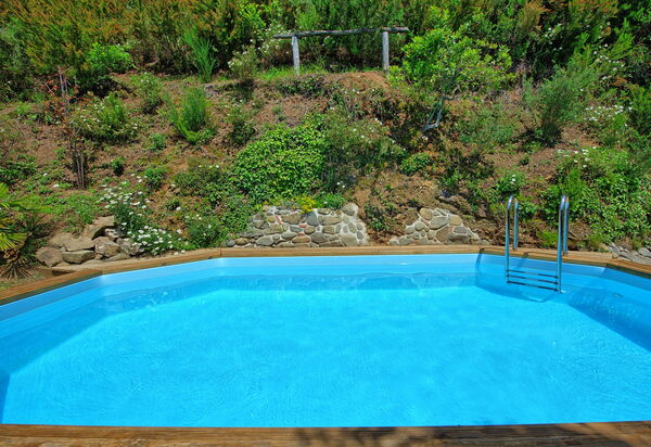 Casale Di Cozzile: Schwimmbad