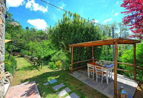 Casale Di Cozzile: Garten