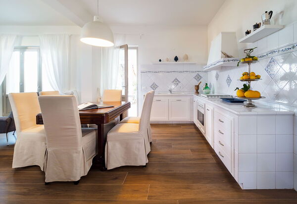 Villa Pietra Del Sole: Esszimmer, Küche