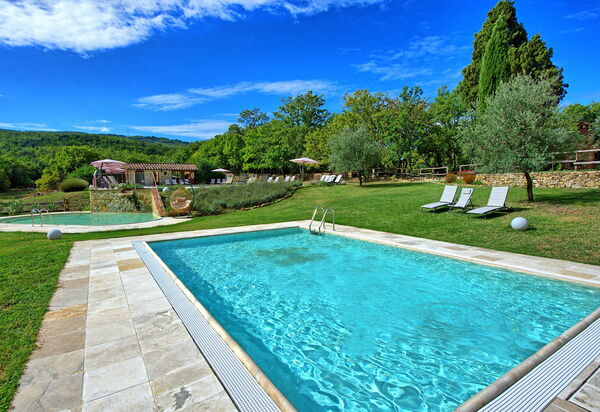 Borgo Mulignone: бассейн, Сад