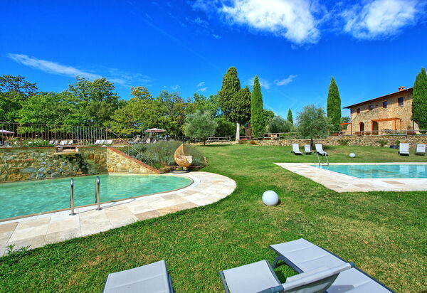 Borgo Mulignone: бассейн, Сад