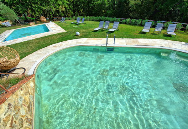 Borgo Mulignone: бассейн, Сад