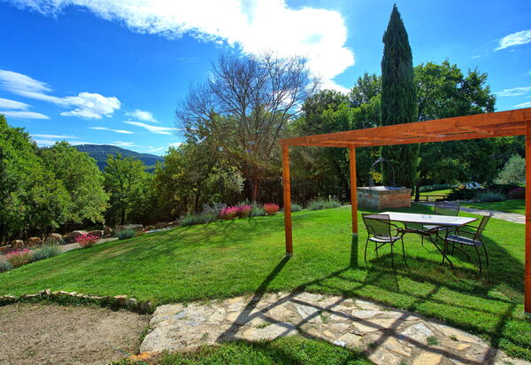 Borgo Mulignone: Открытый, Сад