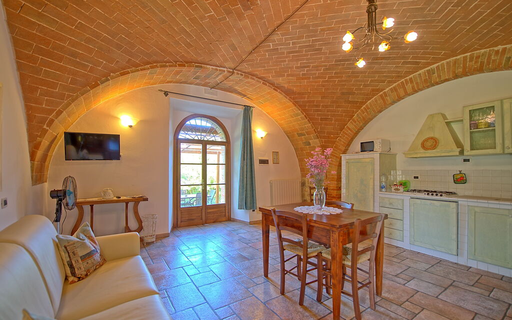 Borgo Mulignone - : Гостиная, Столовая