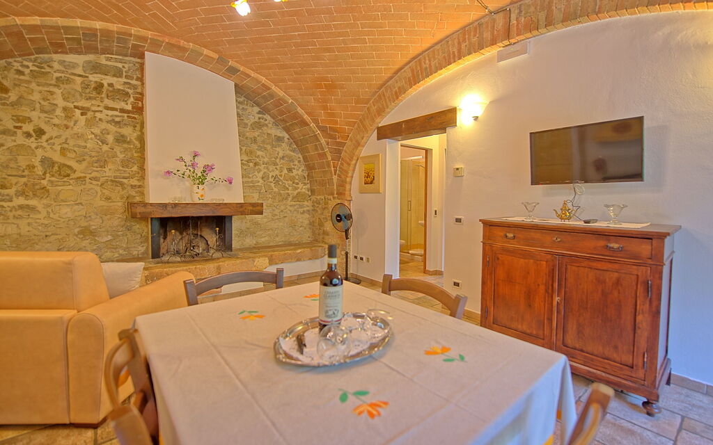 Borgo Mulignone - : Гостиная, Столовая