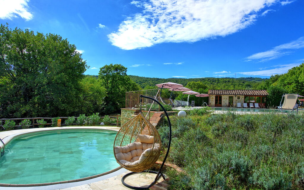 Borgo Mulignone: бассейн, Сад