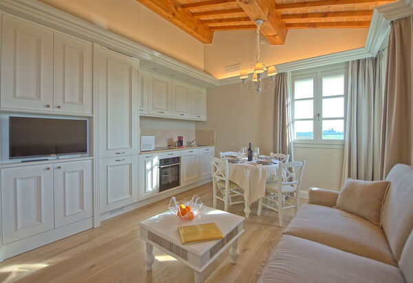 Il Sole Di Vino: Esszimmer, Küche, Wohnzimmer