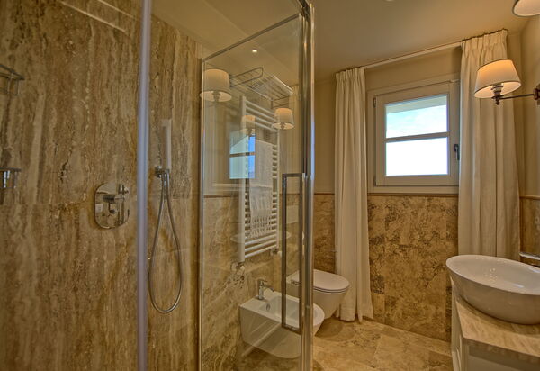 Il Sole Di Vino: Bad